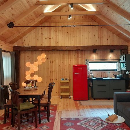 Nica Wood Villa Sremska Kamenica Eksteriør billede