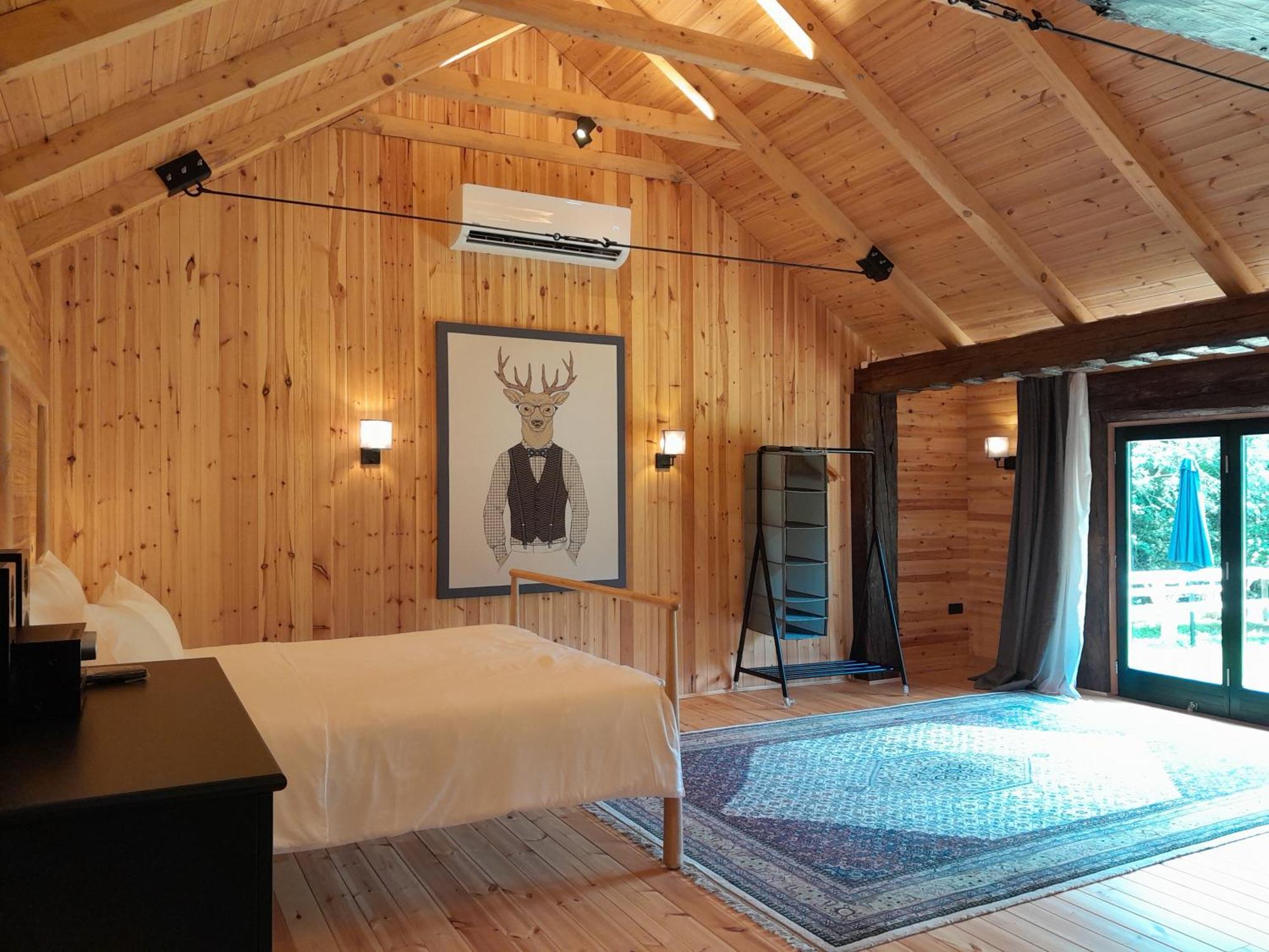 Nica Wood Villa Sremska Kamenica Eksteriør billede